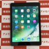 iPad 第5世代 au版SIMフリー 32GB MP1J2J/A A1823-正面