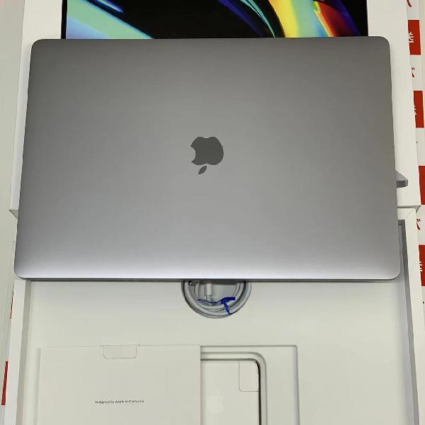 MacBook Pro 16インチ 2019 2.6 GHz 6 コア Intel Core i7 16GBメモリ 512GB SSD MVVJ2J/A A2141-正面