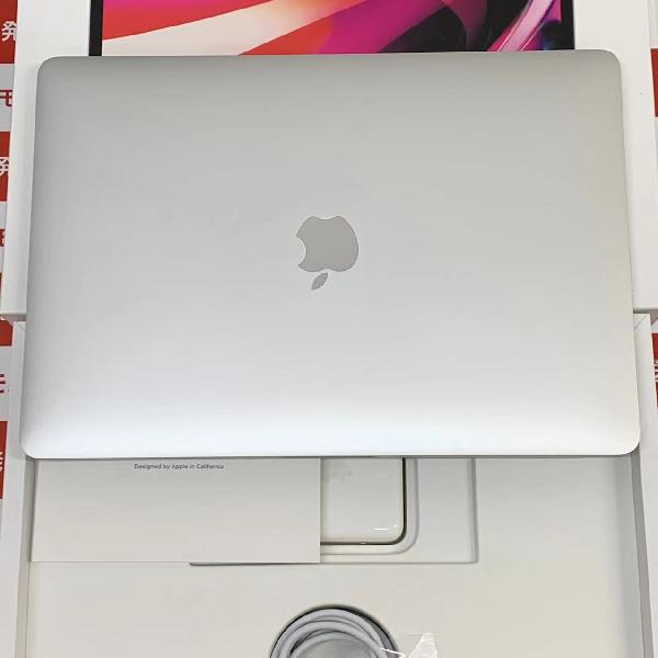 MacBook Pro 13インチ M1 2020 8GBメモリ 256GB SSD MYDA2J/A A2338 新品同様-正面