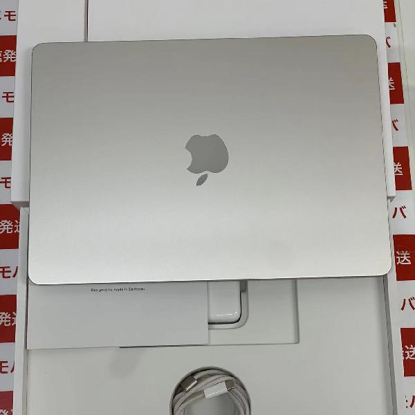 MacBook Air M2 2022 13.6インチ 8GBメモリ 256GB SSD MLY13J/A A2681 極美品-正面